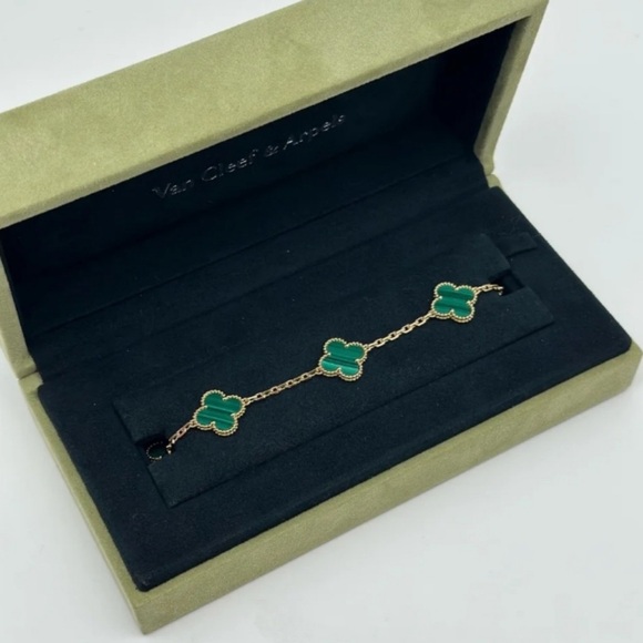 Van cleef & Arpels Green Mother-of-Pearl Bracelet - Picture 1 of 6